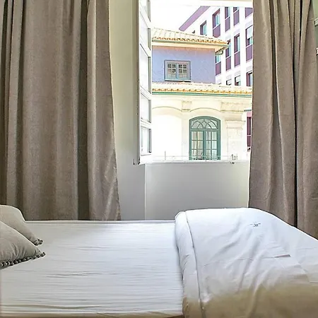 Apartment Sweet Downtown 3 *